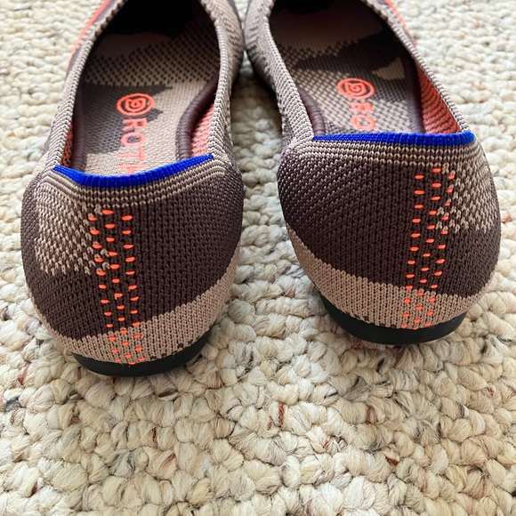 Rothy’s Point - Picture 4 of 8